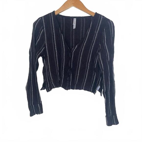 RVCA top - Picture 2 of 5